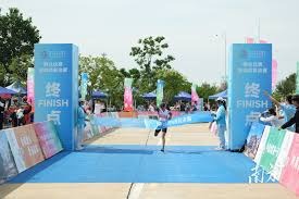 2-1，25岁英格兰国脚一剑封喉，率队2连胜反超切尔西，逼近前三