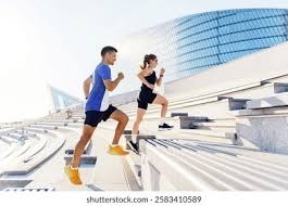 C罗打趣：詹姆斯是个好人，但我头发比他多！