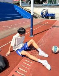 重磅消息：许利民面临下课危机，郭昊文状态崩溃，新疆男篮迎来外教新助力！